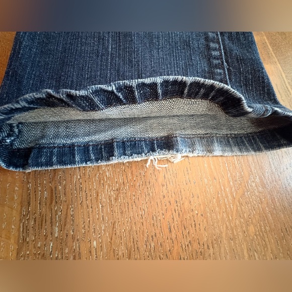 Vintage DKNY Blue wash Jeans Size 12R Zip Fly Embroidered stitched back pockets - Picture 8 of 9